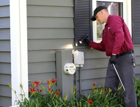 Residential pest control services at Batzner pest control in Wisconsin - Serving New Berlin, Green Bay, Milwaukee, Madison, Racine and surrounding areas